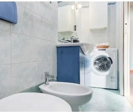 Nel Blu Dipinto Di Blu * Levanto