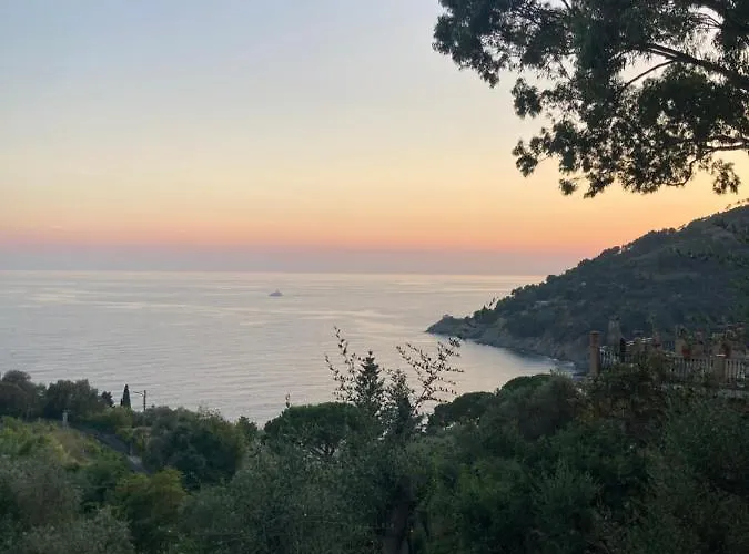 Nel Blu Dipinto Di Blu * Levanto