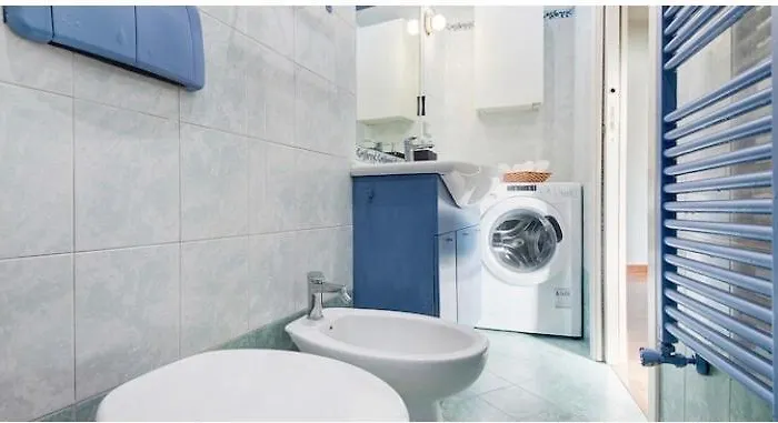 Nel Blu Dipinto Di Blu * Levanto