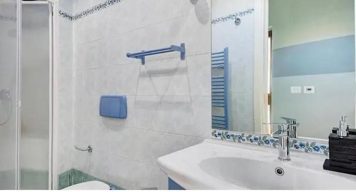 Nel Blu Dipinto Di Blu *